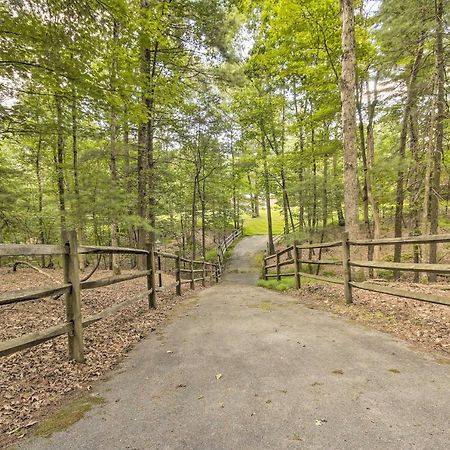 Creekside Berkeley Springs Cabin On 35 Acres! 外观 照片