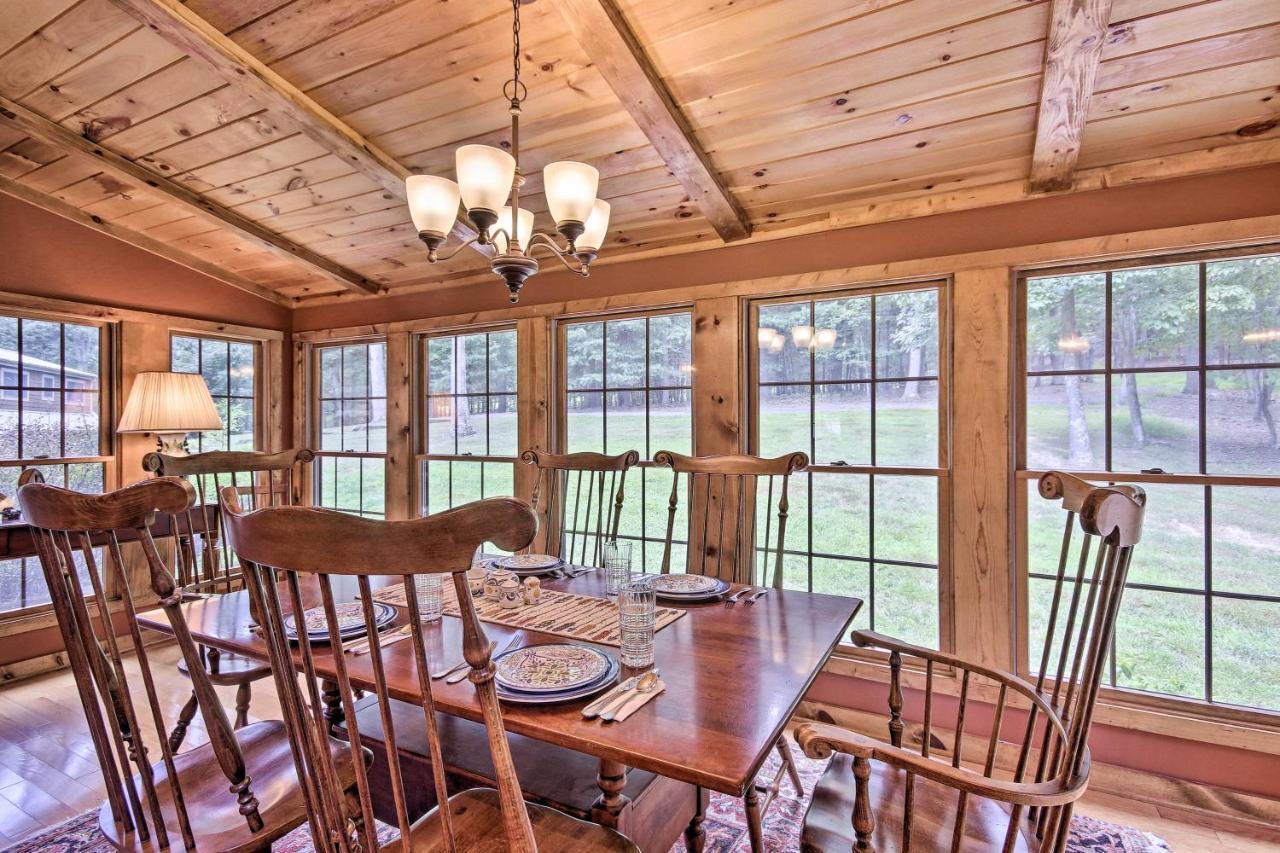 Creekside Berkeley Springs Cabin On 35 Acres! 外观 照片