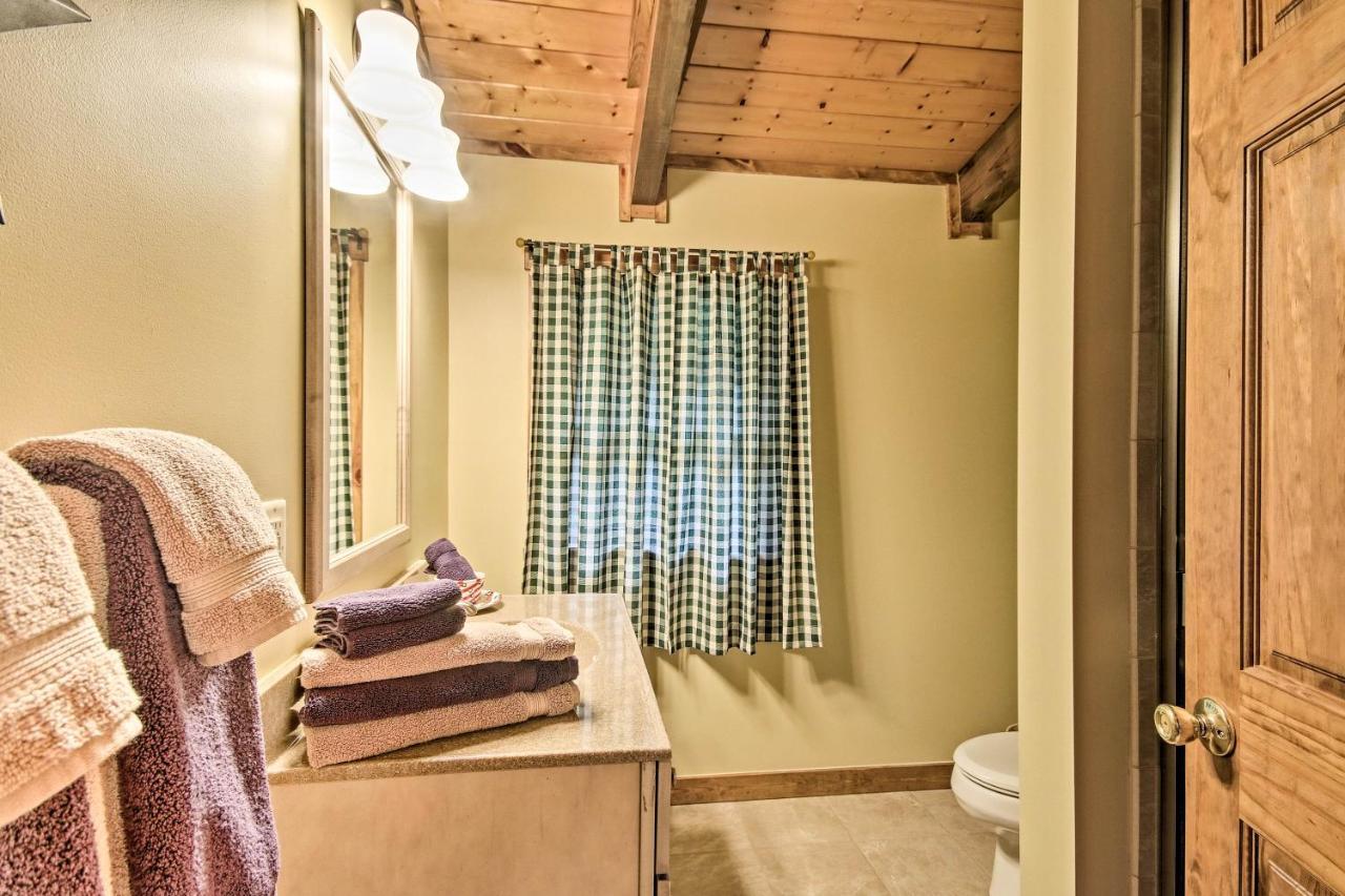 Creekside Berkeley Springs Cabin On 35 Acres! 外观 照片