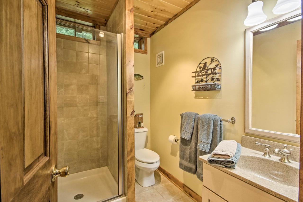 Creekside Berkeley Springs Cabin On 35 Acres! 外观 照片