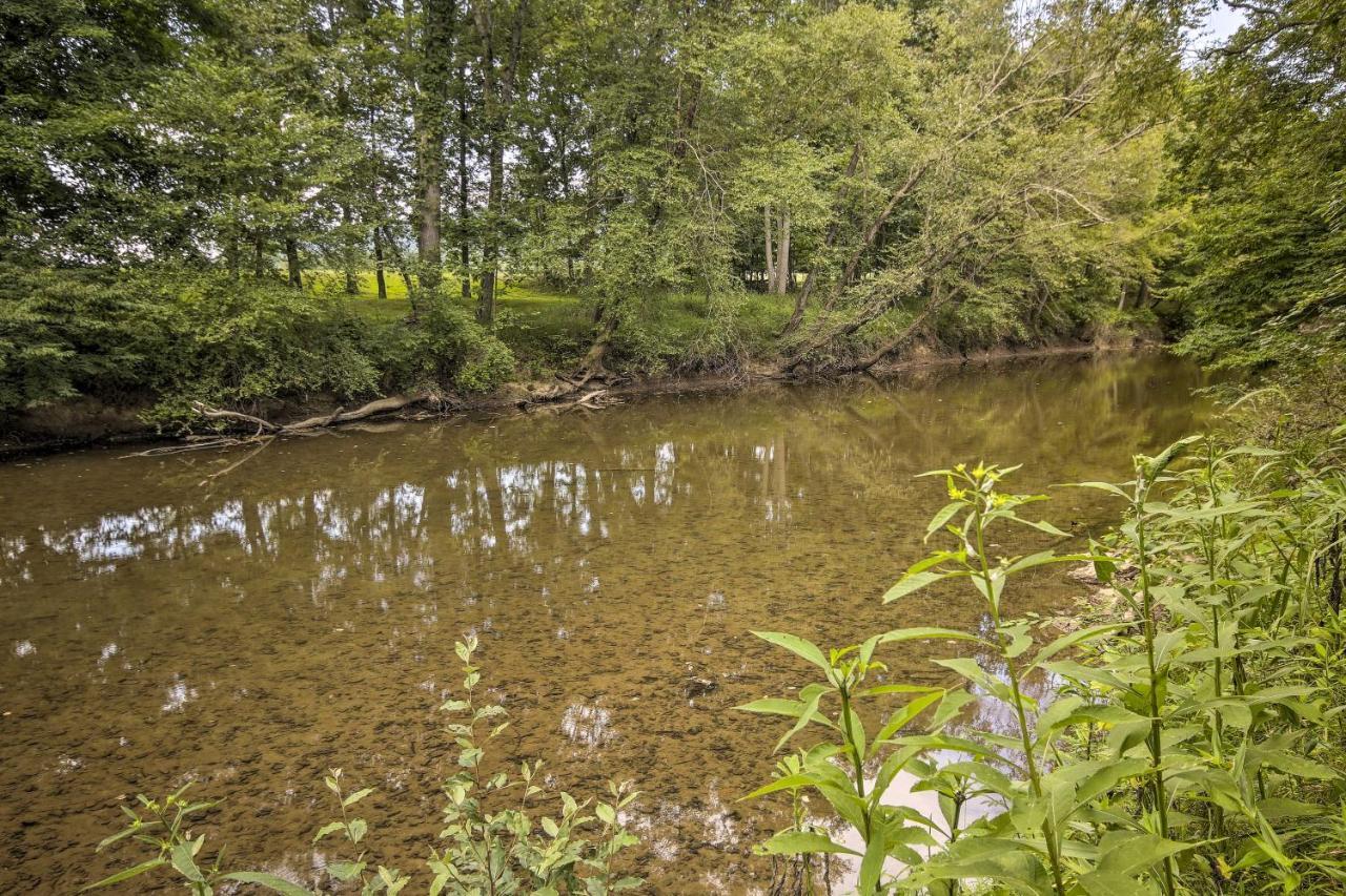 Creekside Berkeley Springs Cabin On 35 Acres! 外观 照片